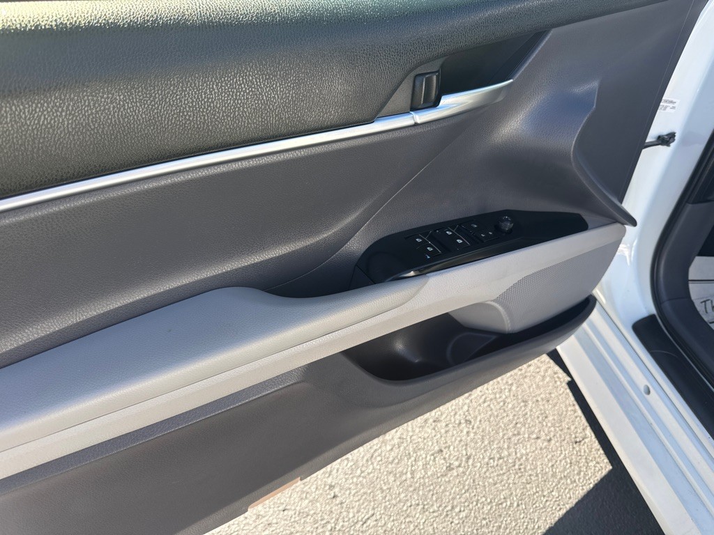 2018 Toyota Camry Image 14
