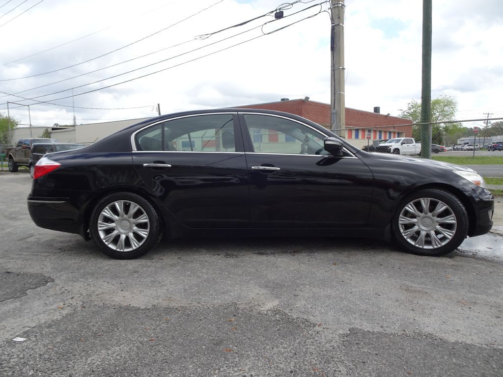 2009 Hyundai Genesis Image 4