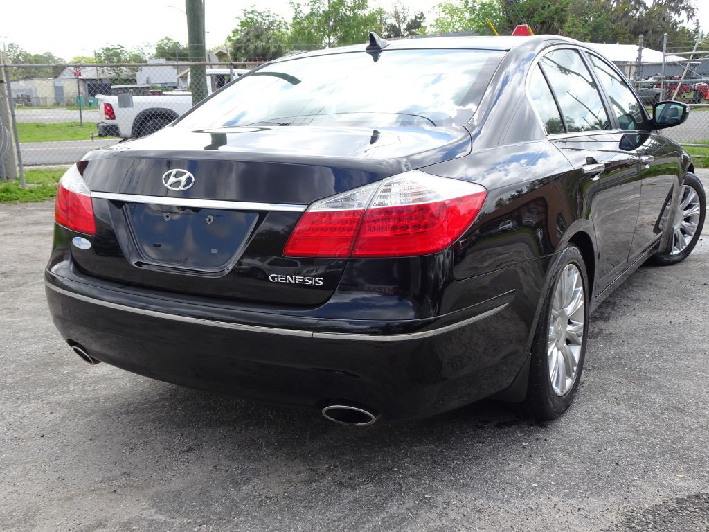 2009 Hyundai Genesis Image 5