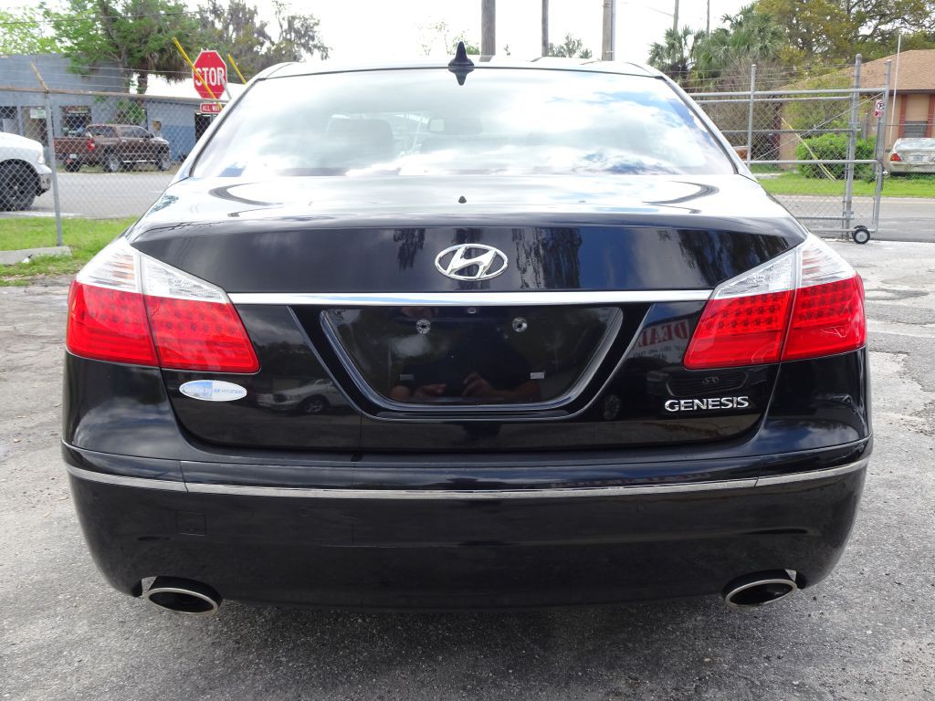 2009 Hyundai Genesis Image 6