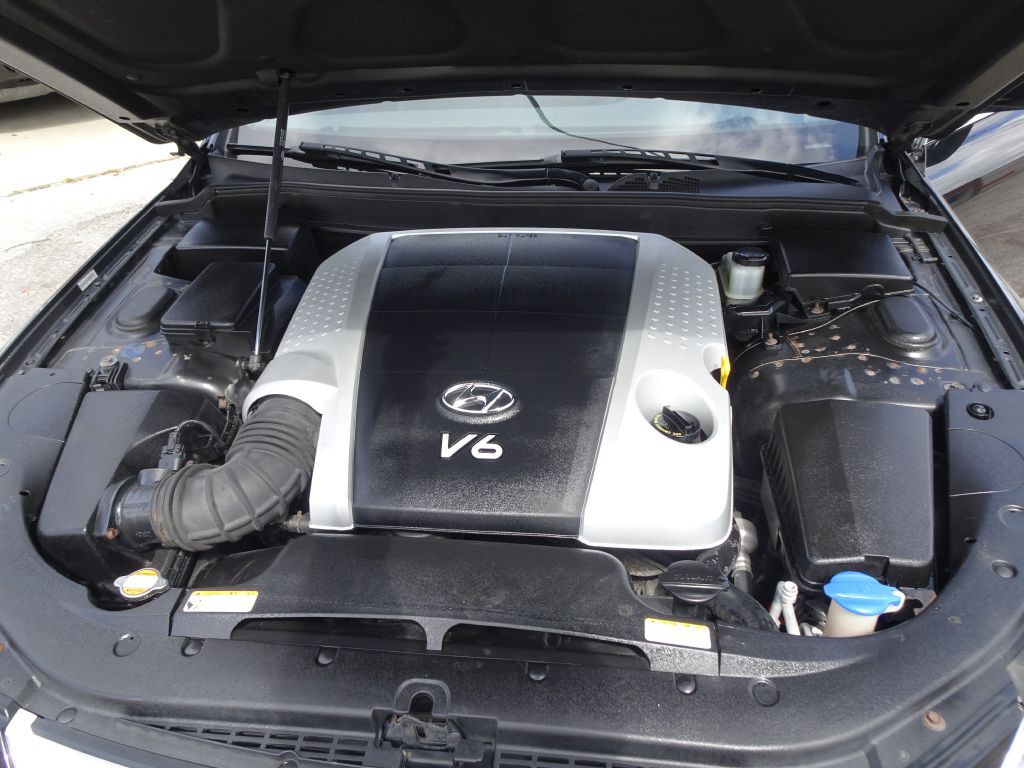 2009 Hyundai Genesis Image 25