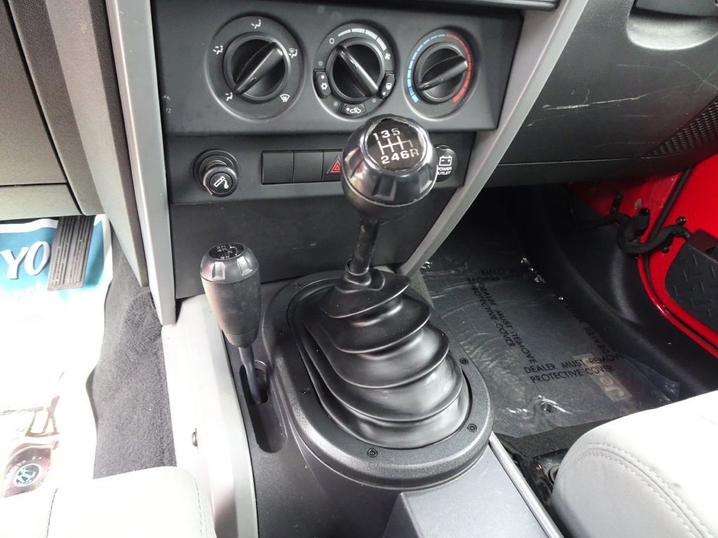 2008 Jeep Wrangler Image 21