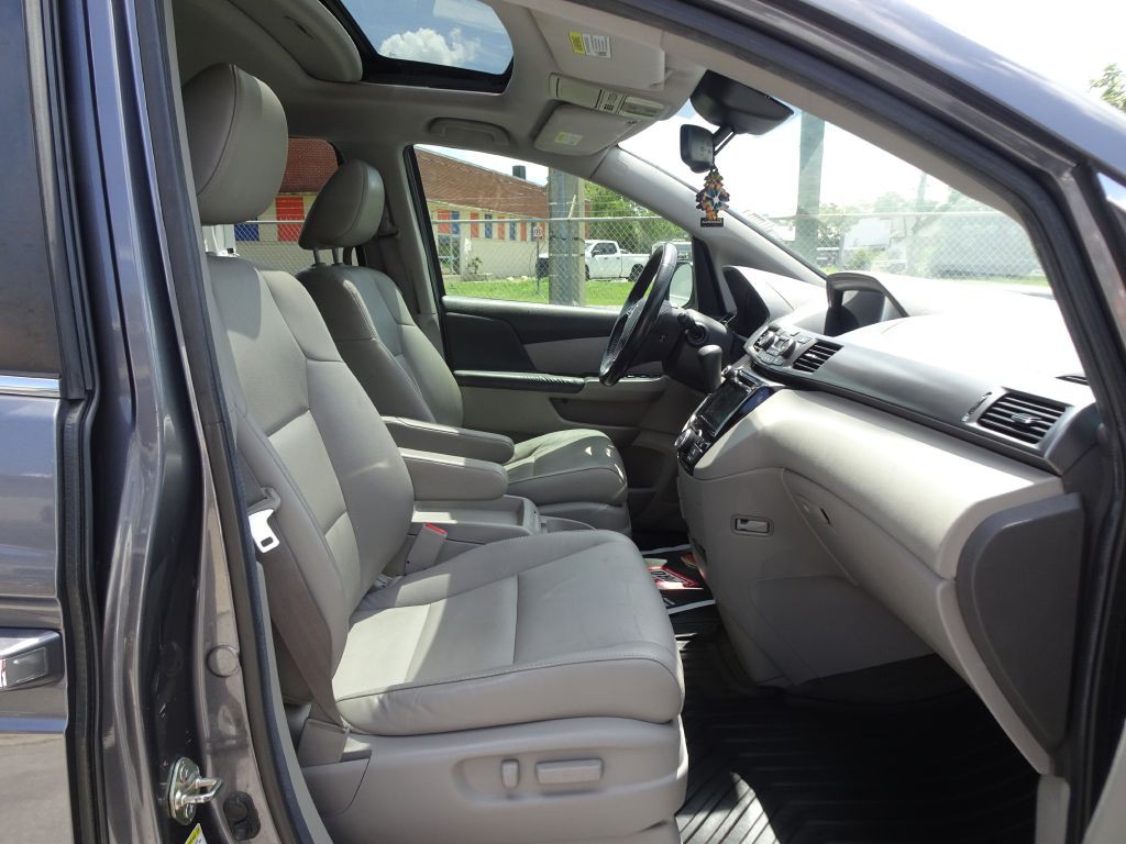 2014 Honda Odyssey Image 16