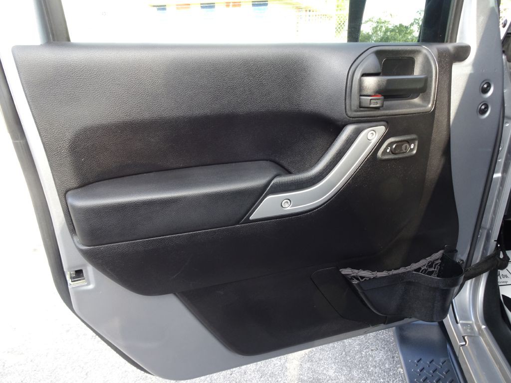 2014 Jeep Wrangler Unlimited Image 12