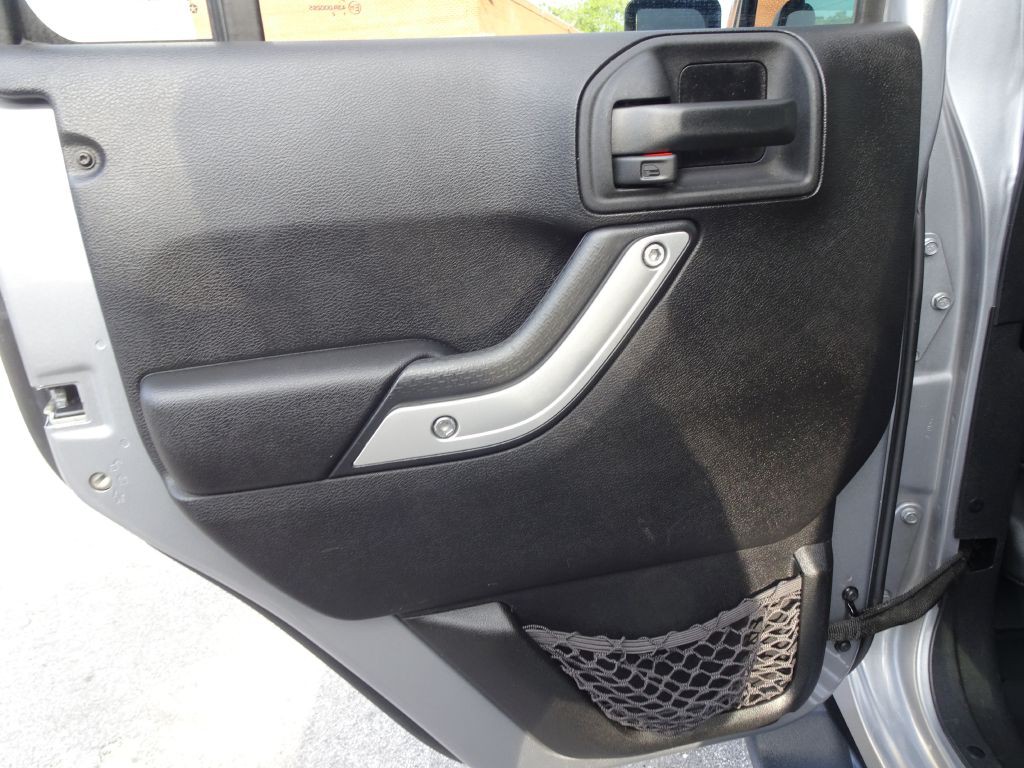 2014 Jeep Wrangler Unlimited Image 14