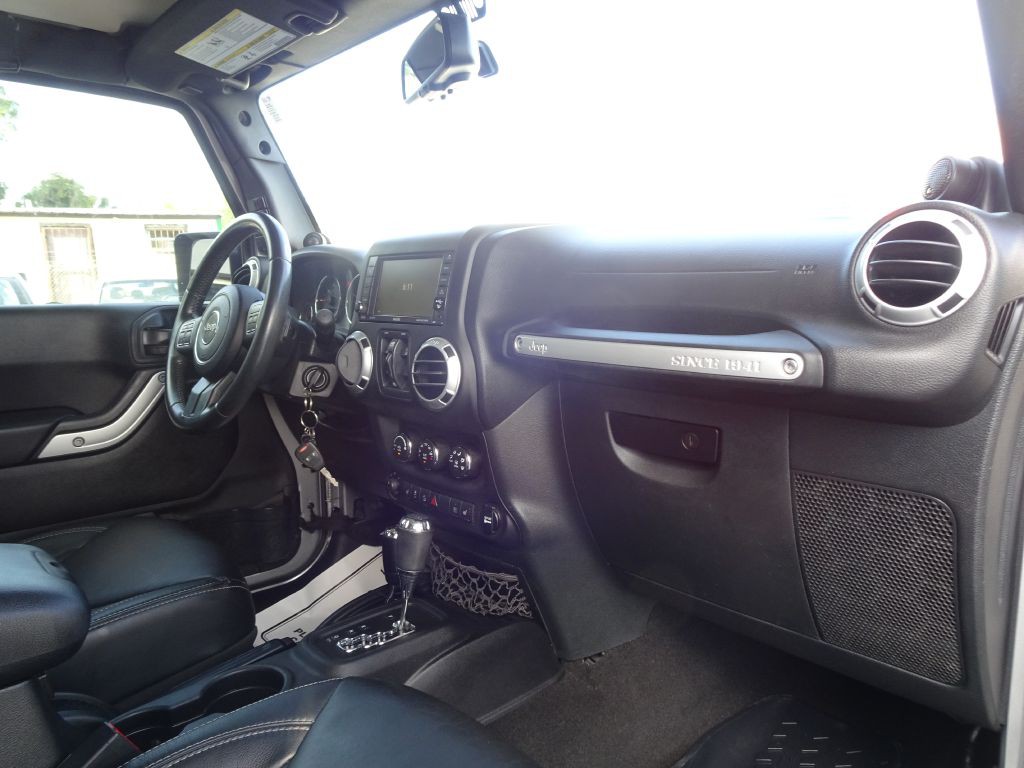 2014 Jeep Wrangler Unlimited Image 15