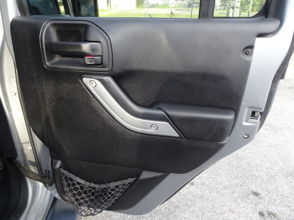 2014 Jeep Wrangler Unlimited Image 19