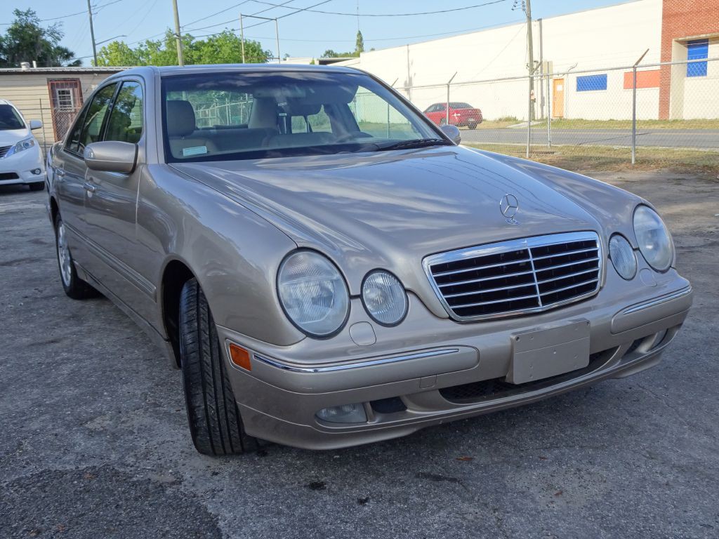 2001 Mercedes-Benz E-Class Image 3