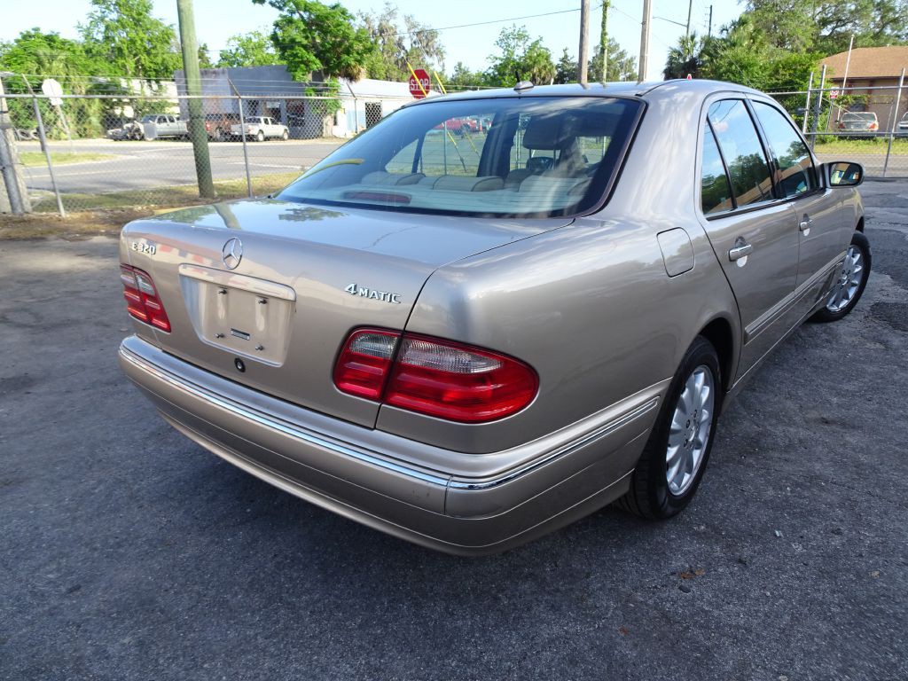 2001 Mercedes-Benz E-Class Image 5
