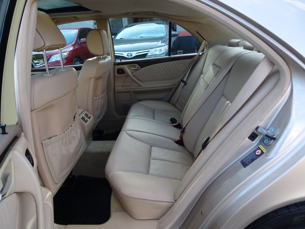 2001 Mercedes-Benz E-Class Image 13