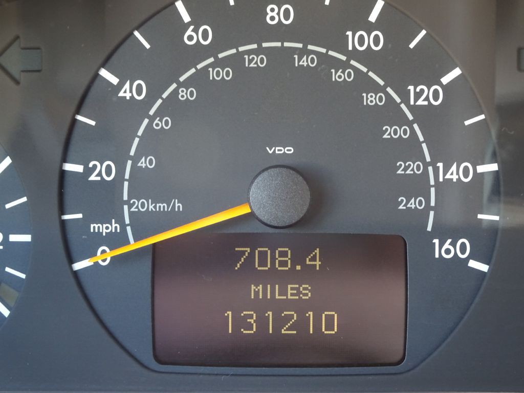 2001 Mercedes-Benz E-Class Image 22