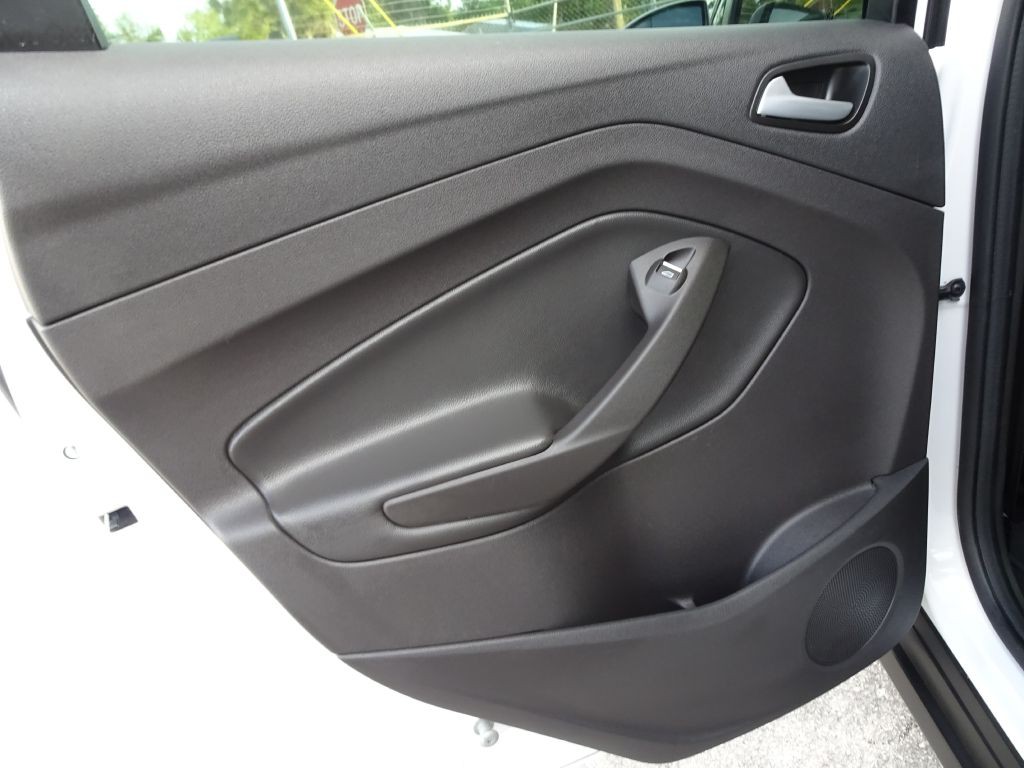 2015 Ford C-Max Image 14