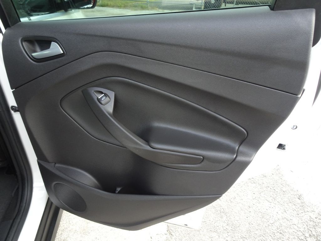 2015 Ford C-Max Image 19