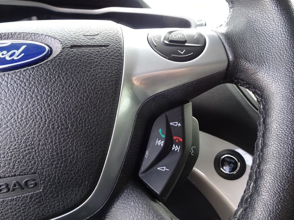 2015 Ford C-Max Image 21