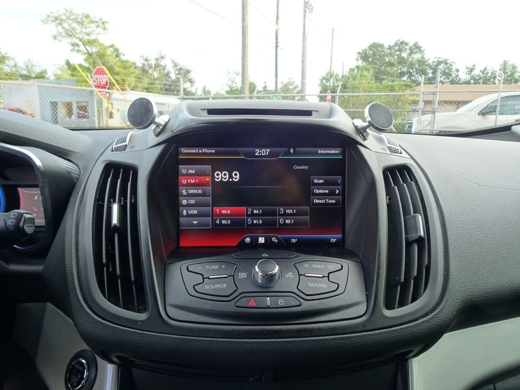 2015 Ford C-Max Image 22