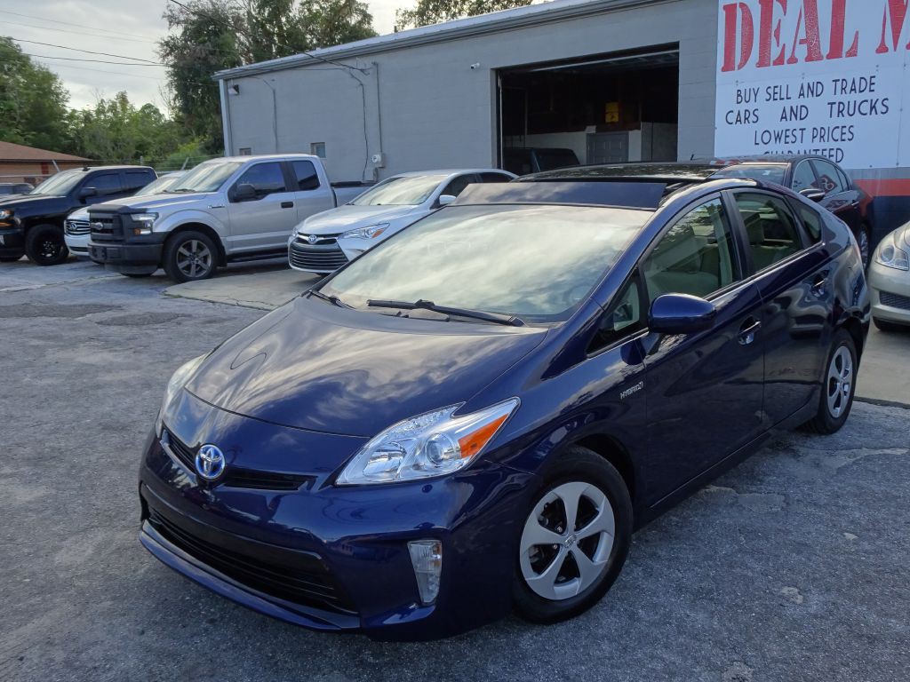 2013 Toyota Prius Image 10
