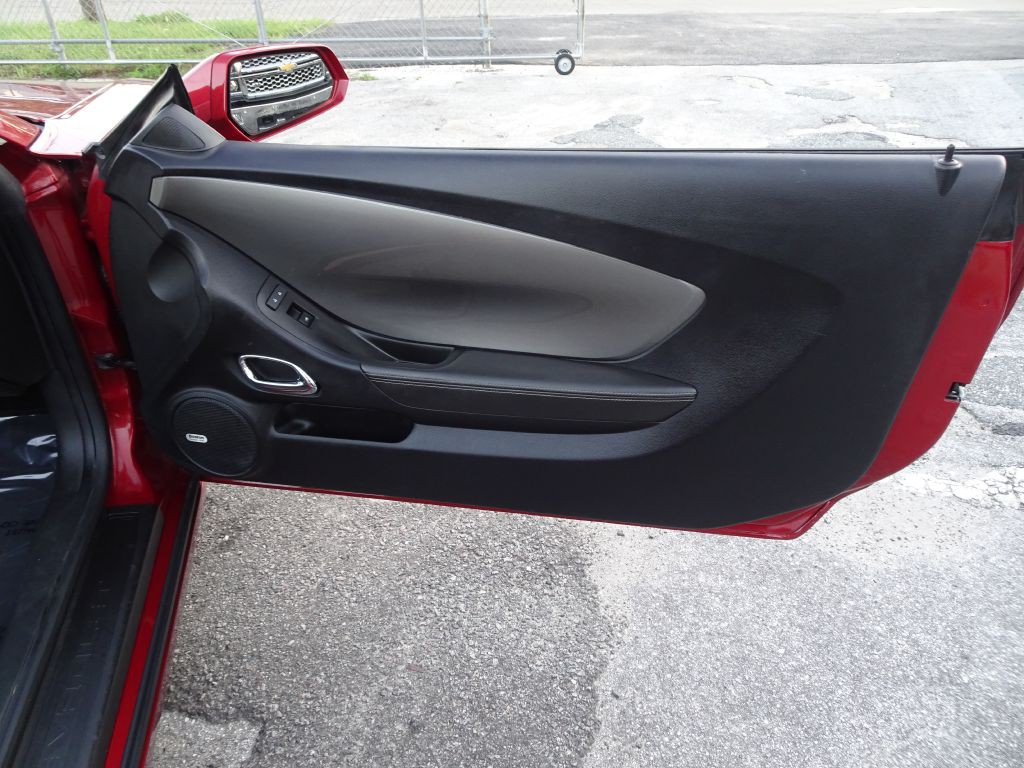2015 Chevrolet Camaro Image 24