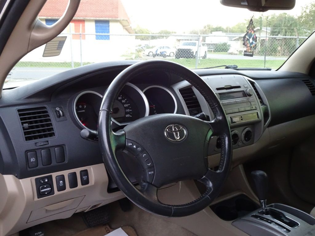 2010 Toyota Tacoma Image 10