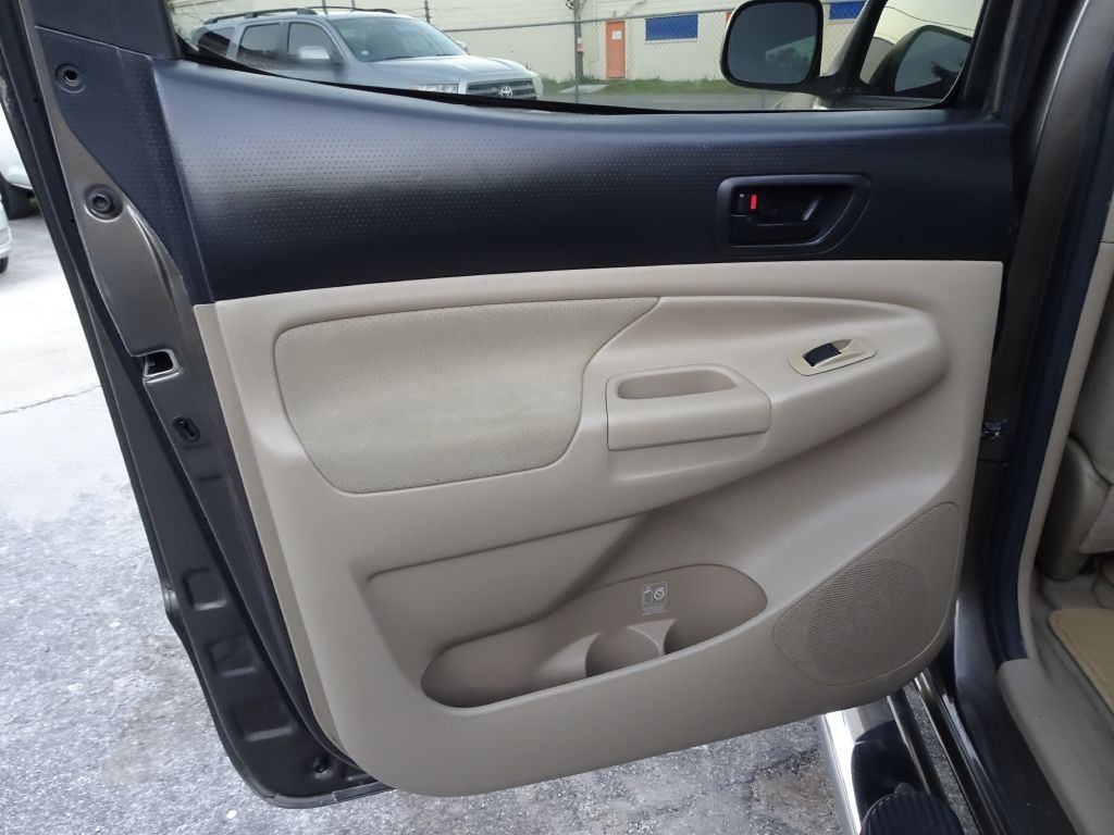 2010 Toyota Tacoma Image 13