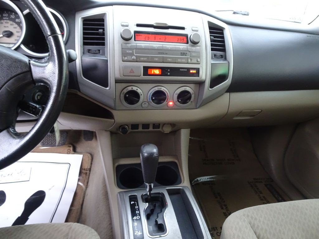 2010 Toyota Tacoma Image 23