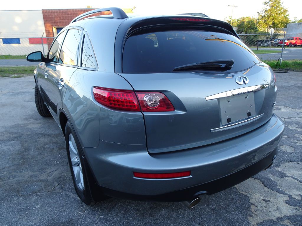 2004 INFINITI FX35 Image 8