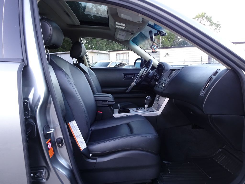 2004 INFINITI FX35 Image 17