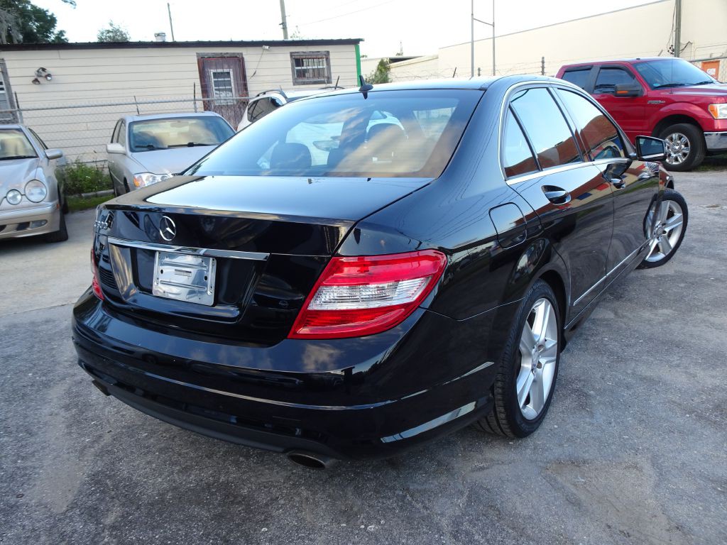 2010 Mercedes-Benz C-Class Image 5