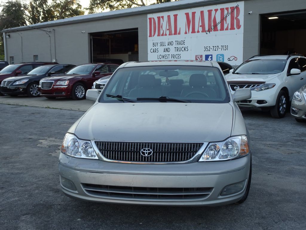 2002 Toyota Avalon Image 2