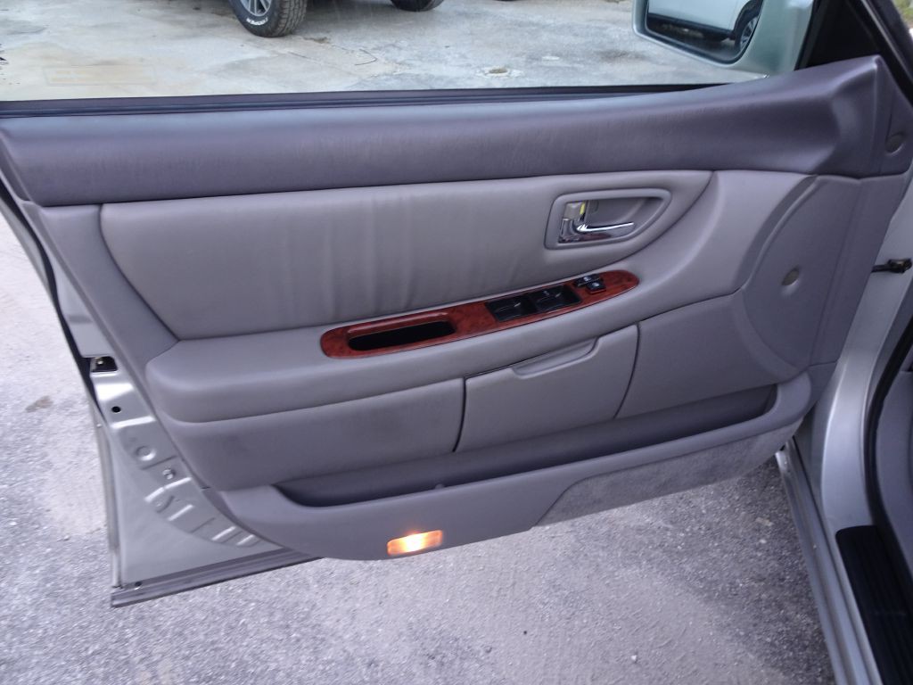 2002 Toyota Avalon Image 12