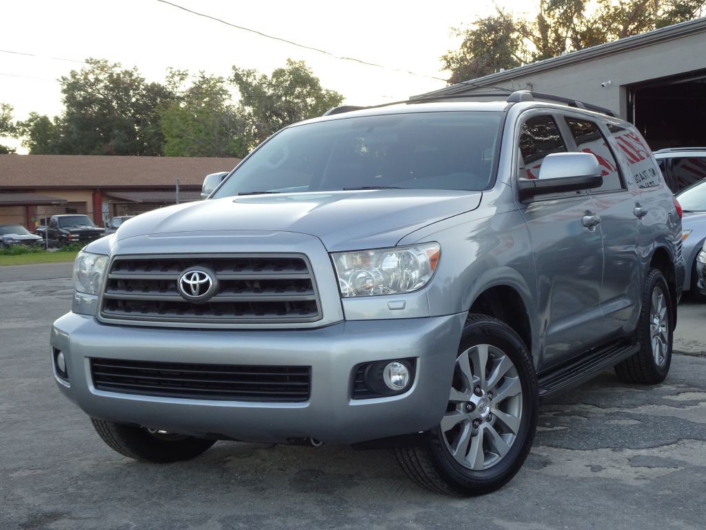 2016 Toyota Sequoia Image 1
