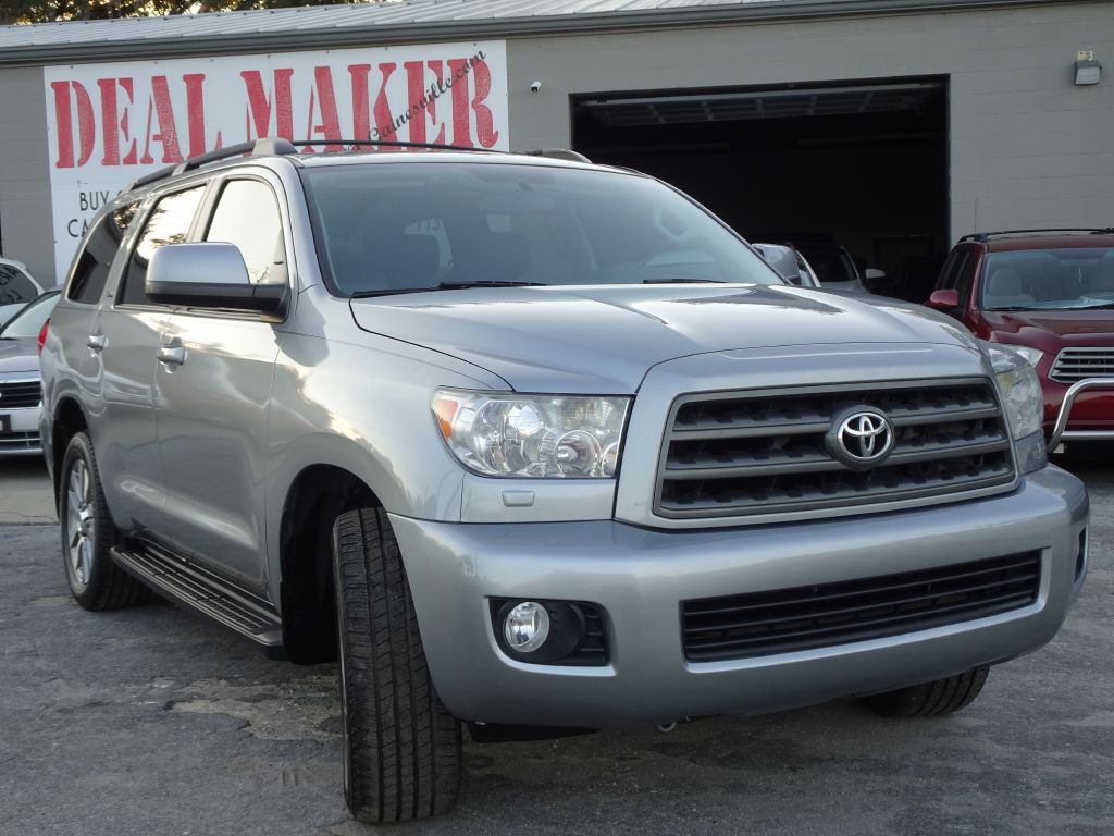 2016 Toyota Sequoia Image 4