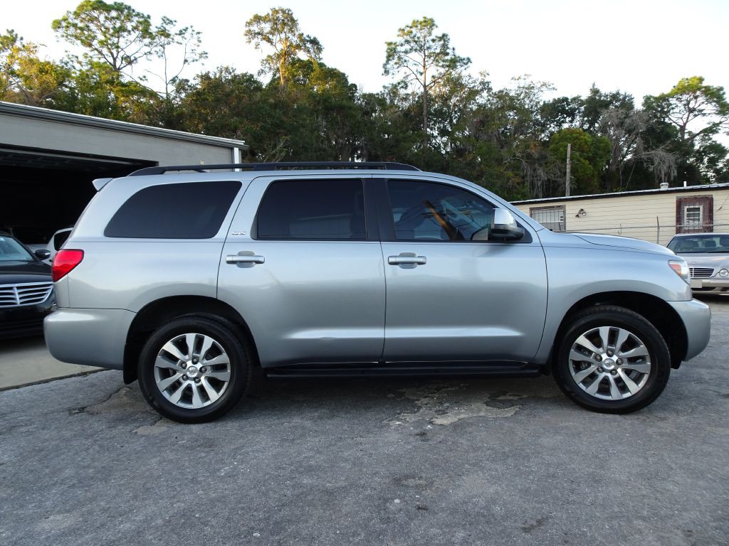 2016 Toyota Sequoia Image 5