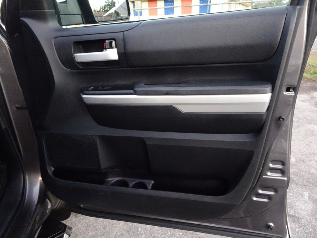 2014 Toyota Tundra Image 17