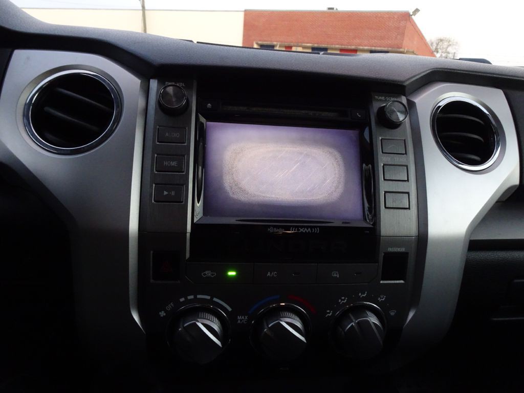 2014 Toyota Tundra Image 23