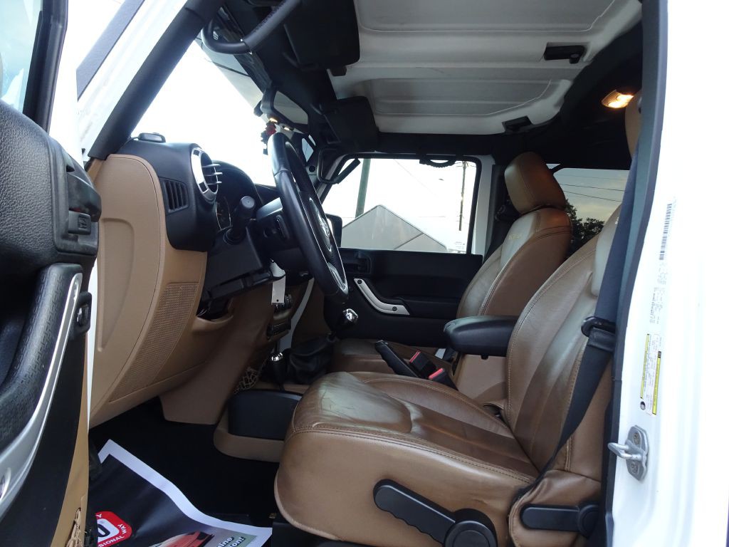 2013 Jeep Wrangler Unlimited Image 11