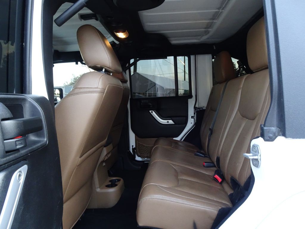 2013 Jeep Wrangler Unlimited Image 13