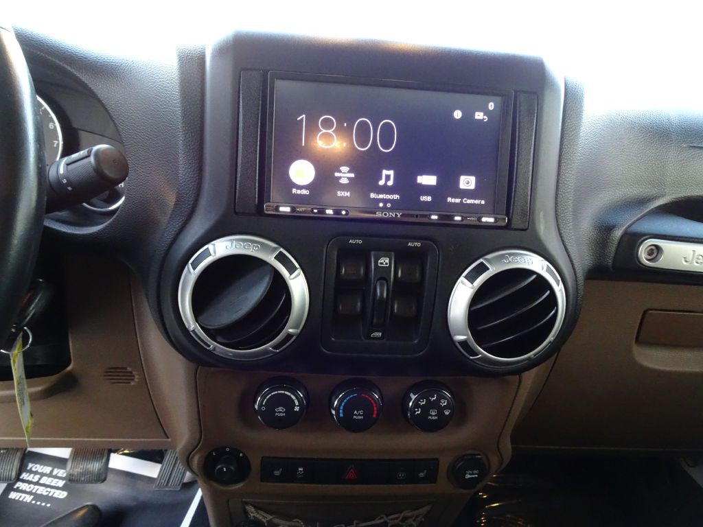 2013 Jeep Wrangler Unlimited Image 23