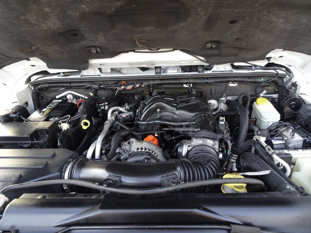 2013 Jeep Wrangler Unlimited Image 25