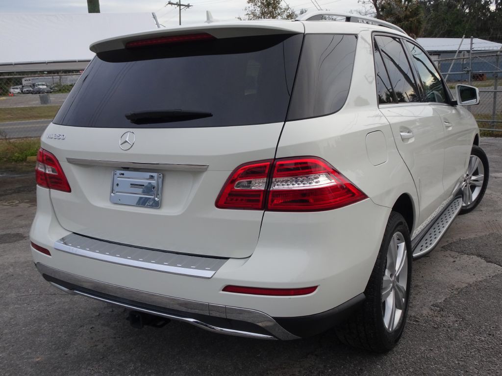 2013 Mercedes-Benz M-Class Image 5