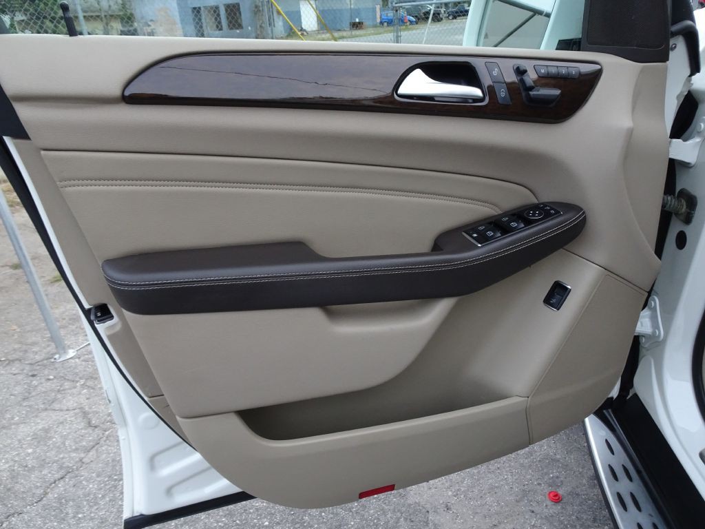 2013 Mercedes-Benz M-Class Image 12