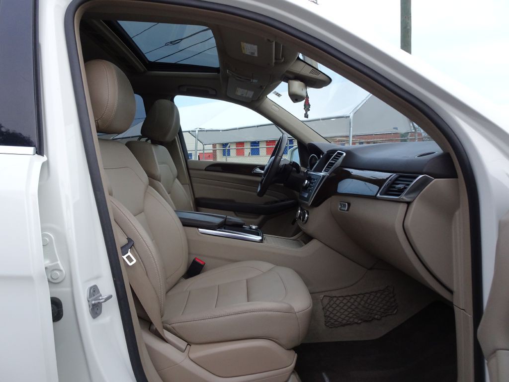 2013 Mercedes-Benz M-Class Image 16