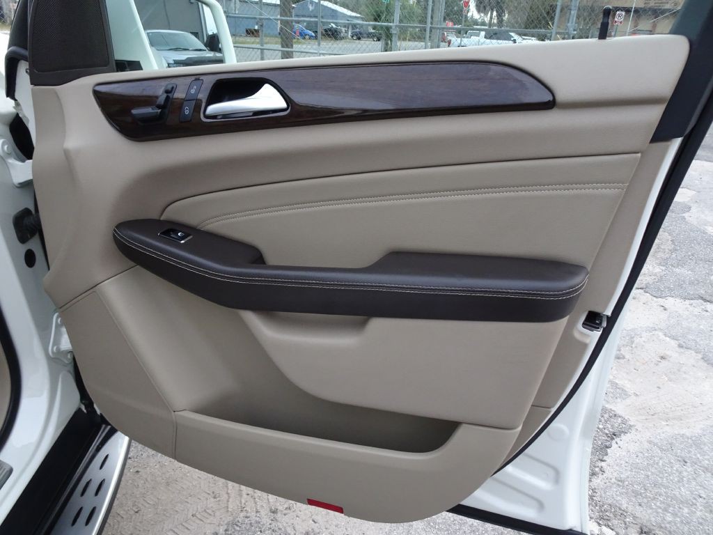 2013 Mercedes-Benz M-Class Image 17