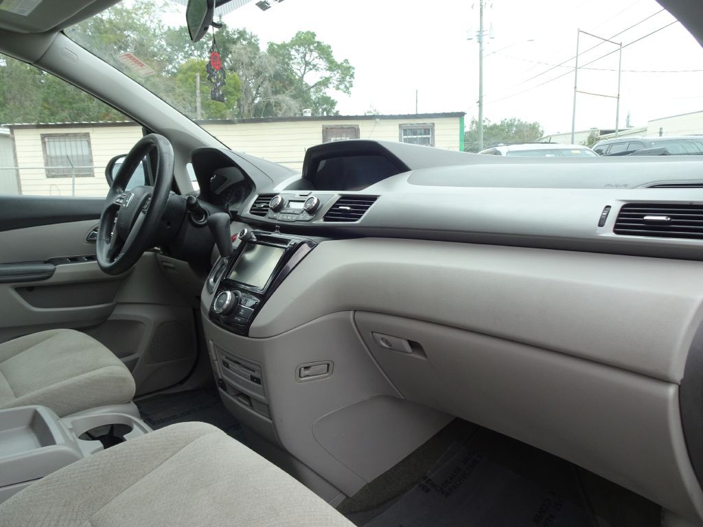 2016 Honda Odyssey Image 14