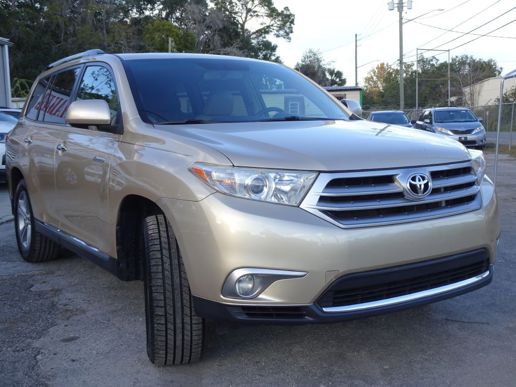 2013 Toyota Highlander Image 3
