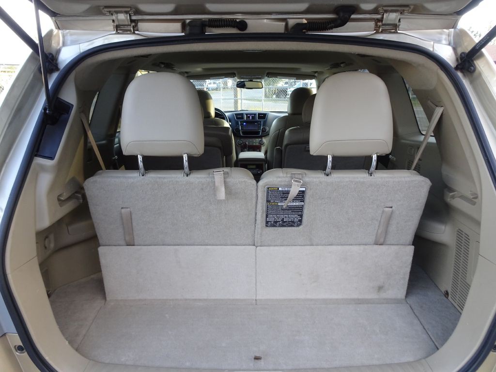 2013 Toyota Highlander Image 20