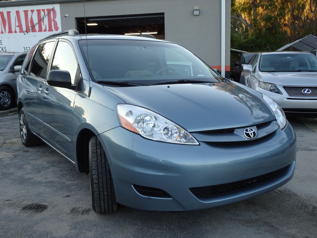 2007 Toyota Sienna Image 3
