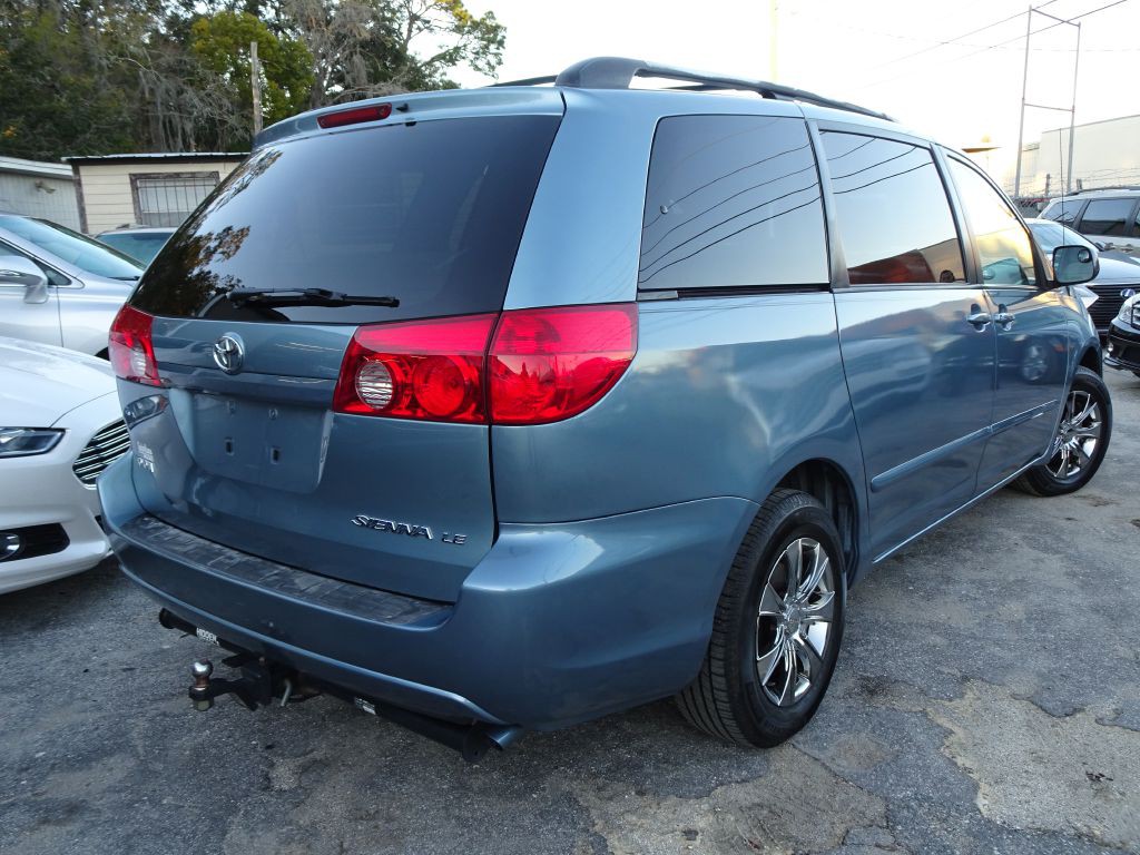 2007 Toyota Sienna Image 5