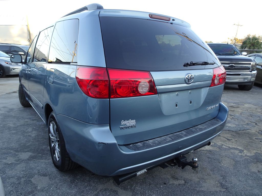 2007 Toyota Sienna Image 7