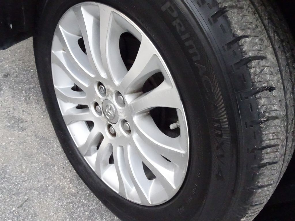 2012 Toyota Sienna Image 27