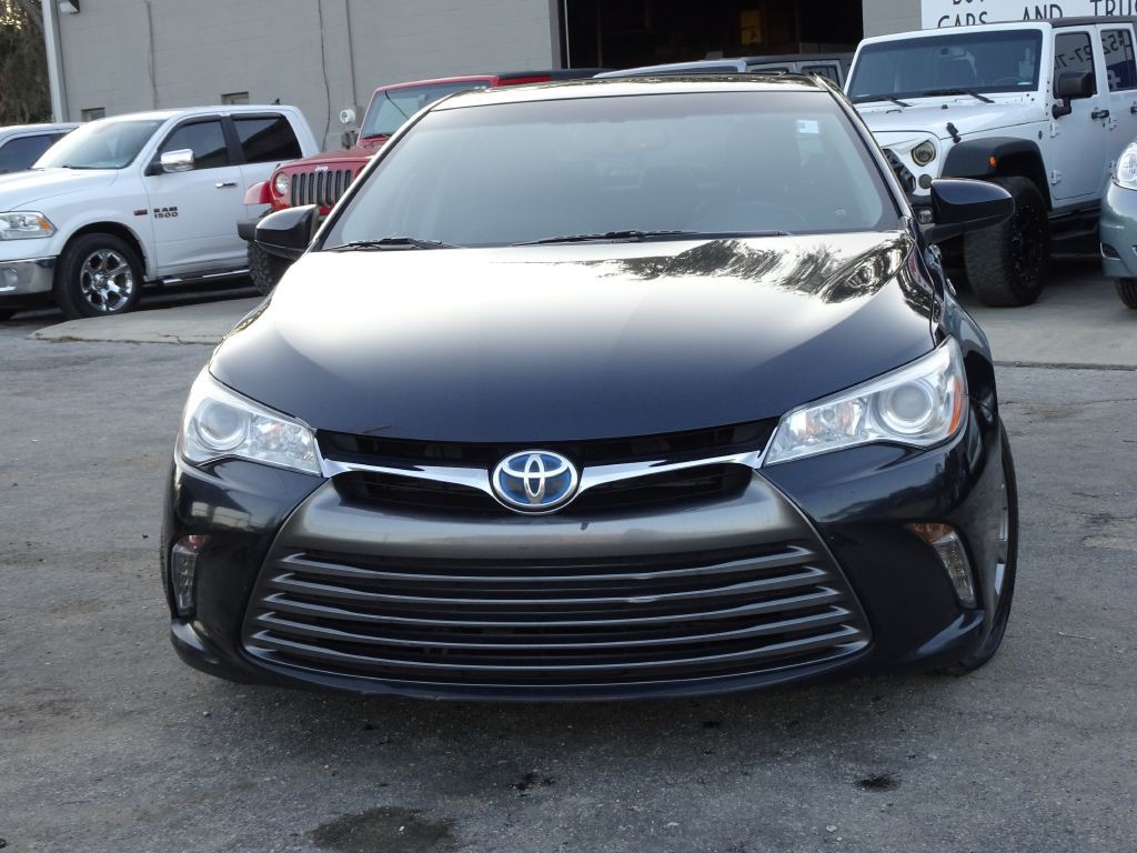 2016 Toyota Camry Image 2